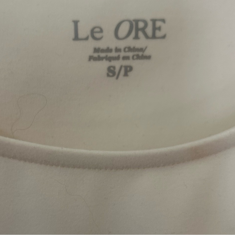 LeORE Cream Cropped Top - Picture 4 of 4
